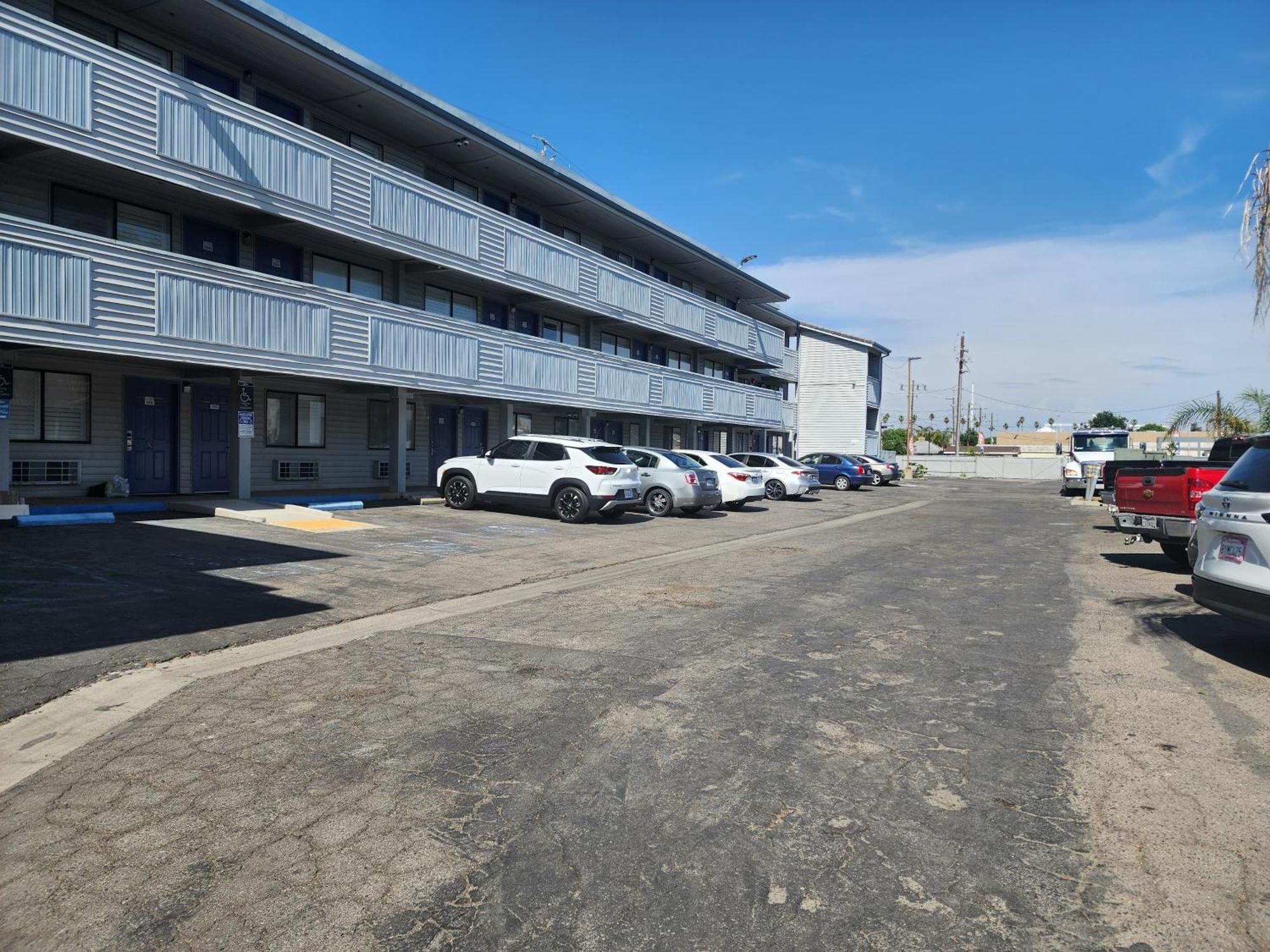Budget Inn Corcoran Exterior foto